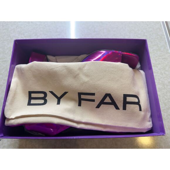 NWT BY FAR Romy Laq Square Fuschia Iridescent LAC Mules Sandals Women's 39/8.5 - Picture 3 of 13